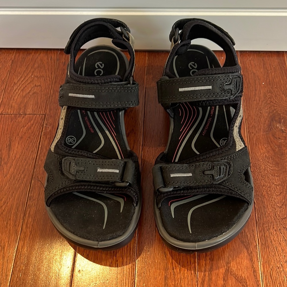 Ecco Yucatán women's off-road sandal size 36.  Never worn!!